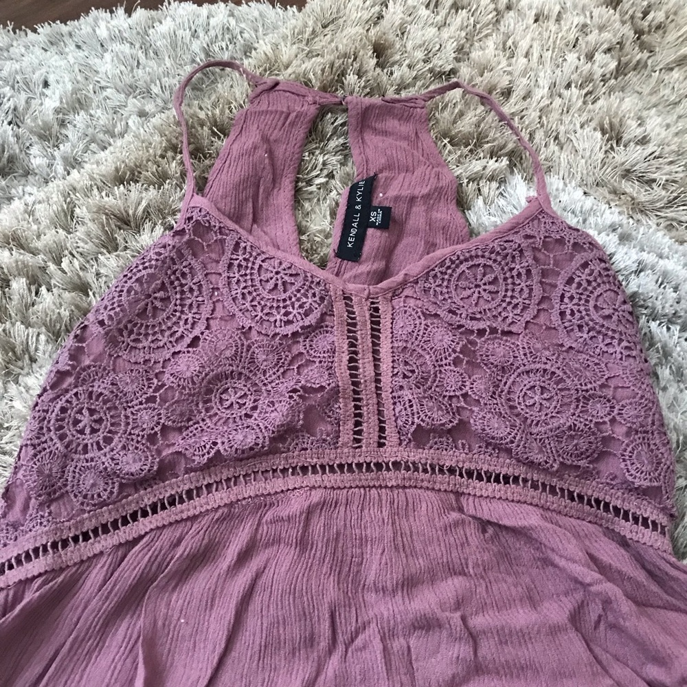 Kendall and Kylie soft pink flowy top